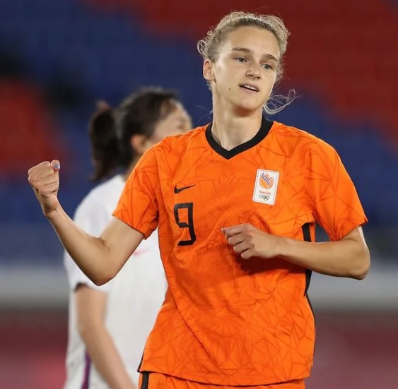 Vivianne Miedema ghi 2 bàn tại tứ kết dù Hà Lan bị loại