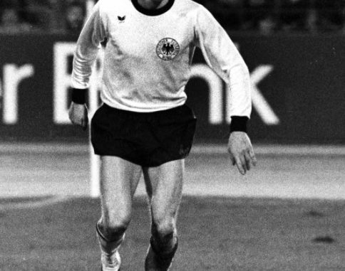Manfred Burgsmuller là cầu thủ ghi nhiều bàn nhất cho Borussia Dortmund