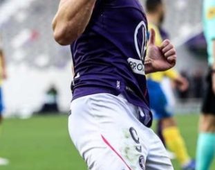 Healey vua phá lưới Ligue 2 mùa 2021-2022