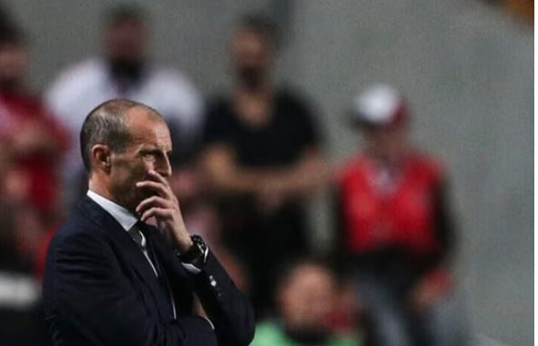 Juventus bị loại khỏi Champions League sau trận thua Benfica