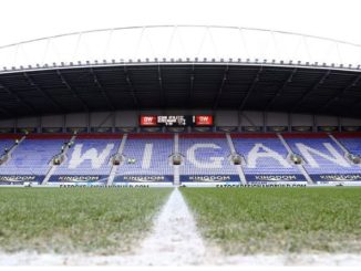 Wigan Athletic bị trừ 3 điểm vì không trả lương