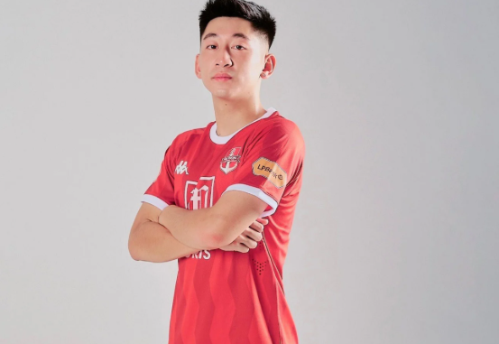 Thu nhập của cầu thủ Nhật Minh năm 2025