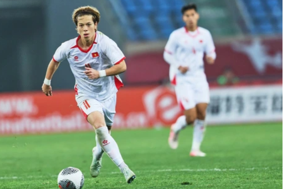 Thu nhập của cầu thủ Viktor Lê năm 2025