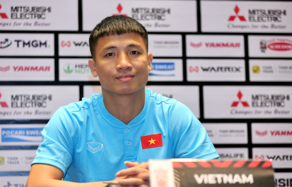 Thu nhập của trung vệ Bùi Tiến Dũng